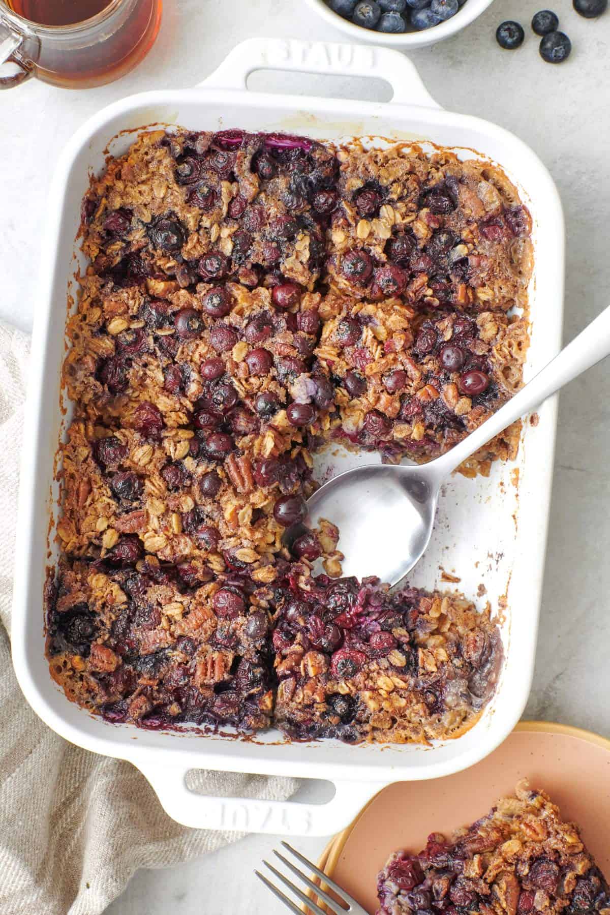 Comforting Blueberry Baked Oatmeal: Your Stress-Free Morning